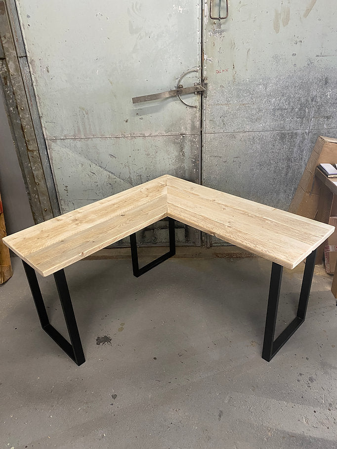 HENLOW - Rustic Corner Desk with Metal Box Legs