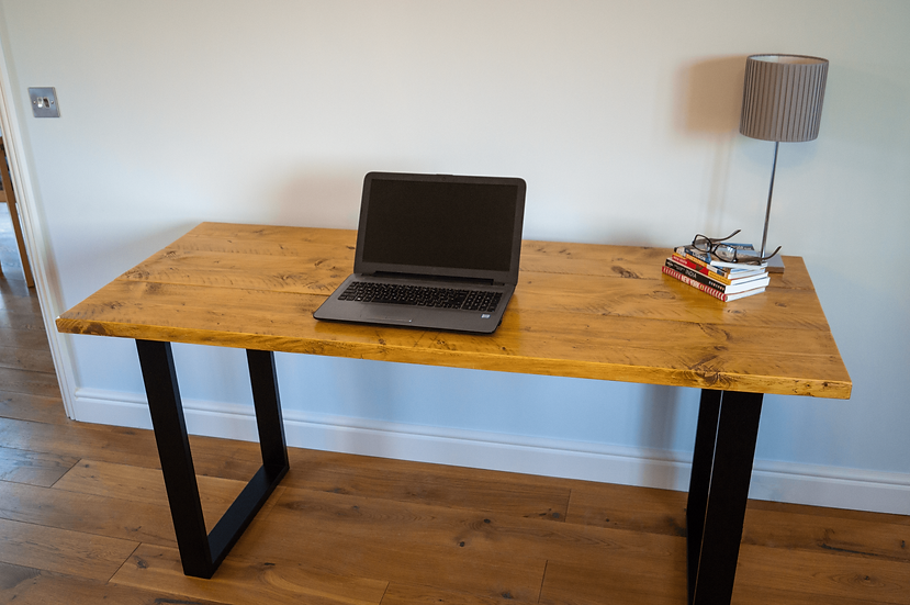 HENLOW - Industrial square leg desk